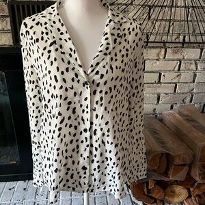 ⭐️ 3 / $15 ⭐️ Wish Monochrome Polka Dot Button Down Shirt